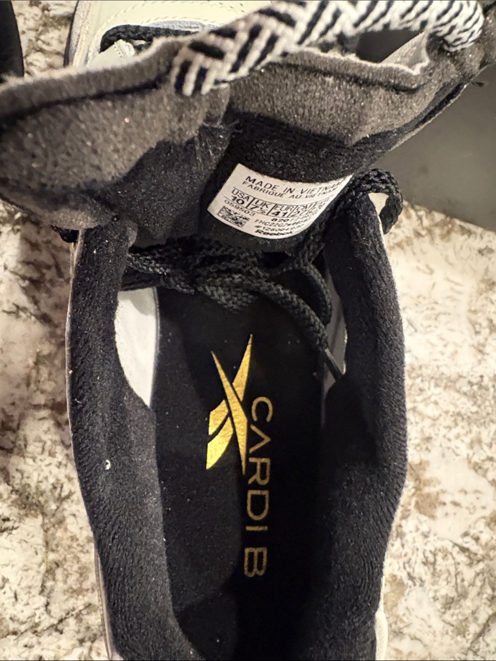 Reebok Women’s Cream White and Black Athletic Sneakers - Picture 7 of 8